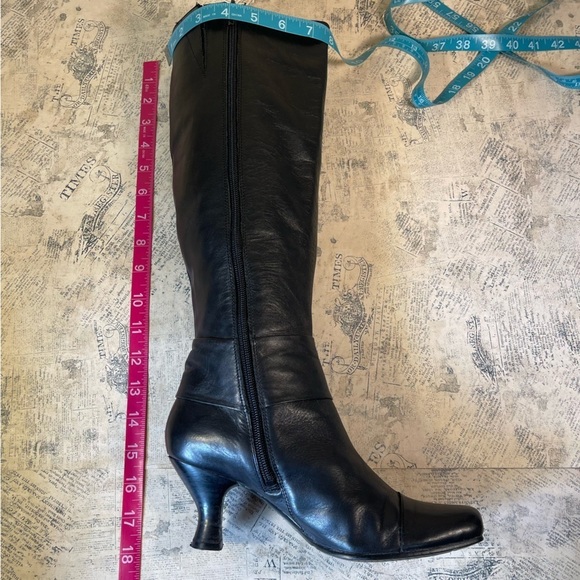LOCALE soft black leather boots with a bow on the side - Picture 14 of 15